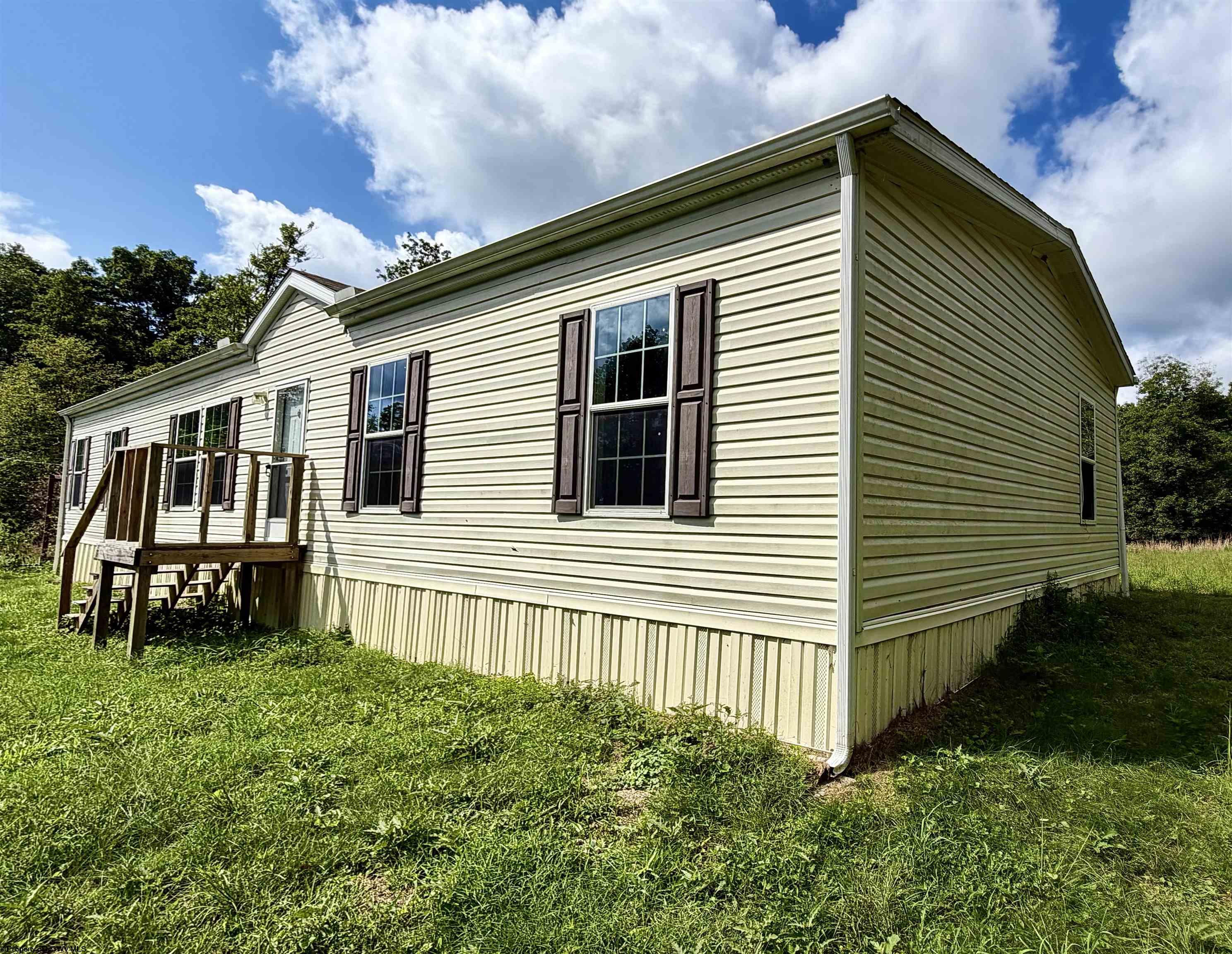 28 Margaret Road Mannington WV 26582