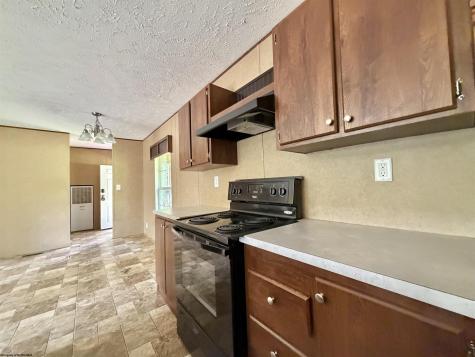 28 Margaret Road Mannington WV 26582