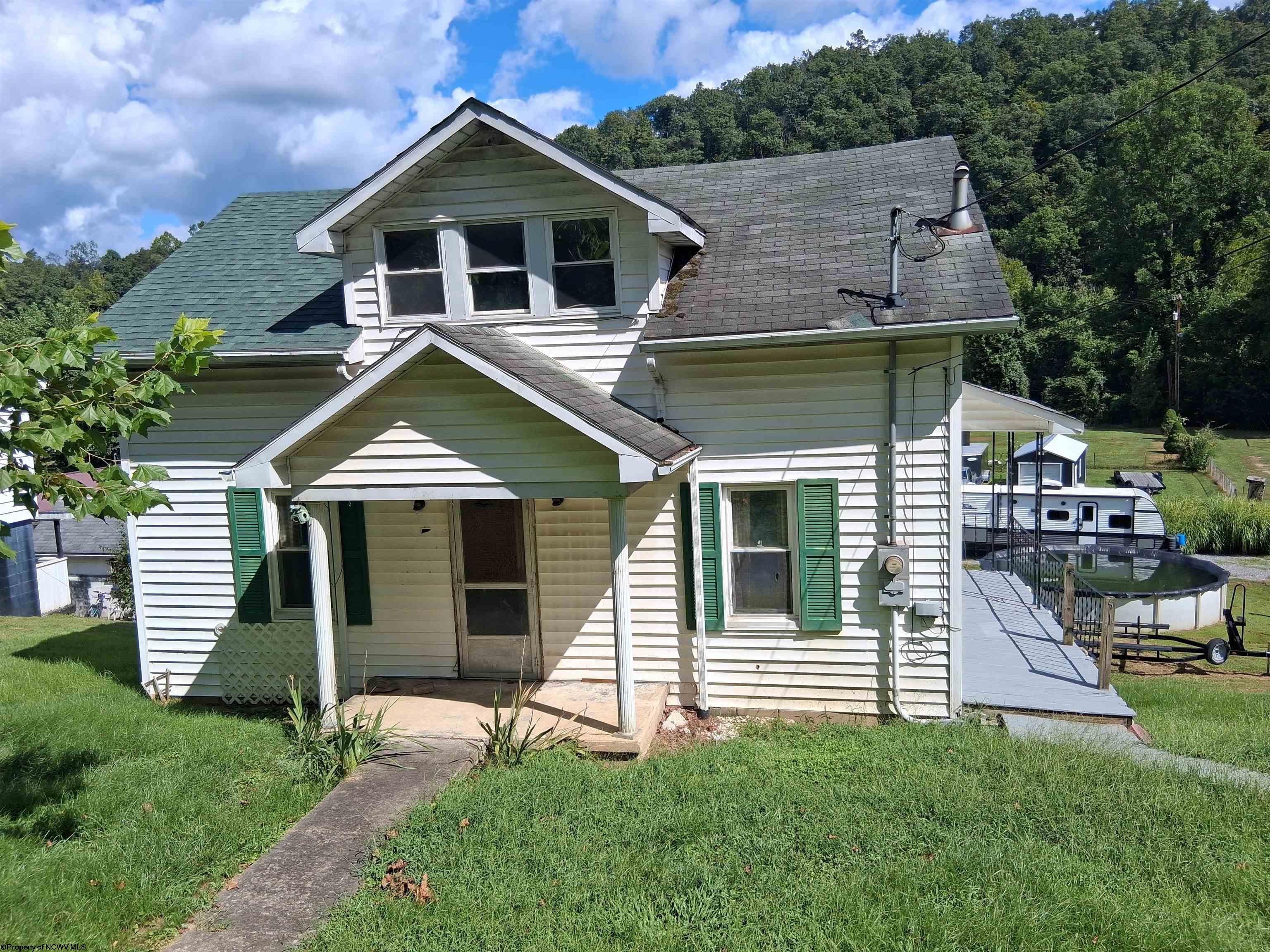 515 Elm Street Grantsville WV 26147