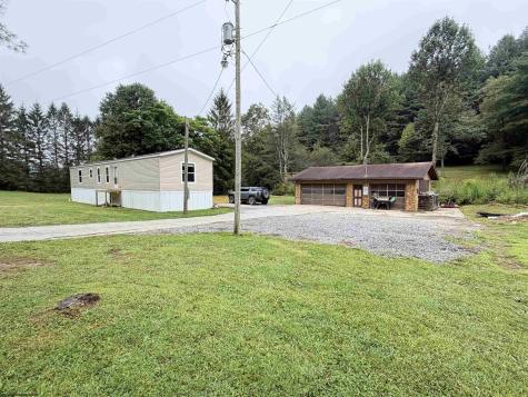 313 Pheasant Mountain Road Kerens WV 26283