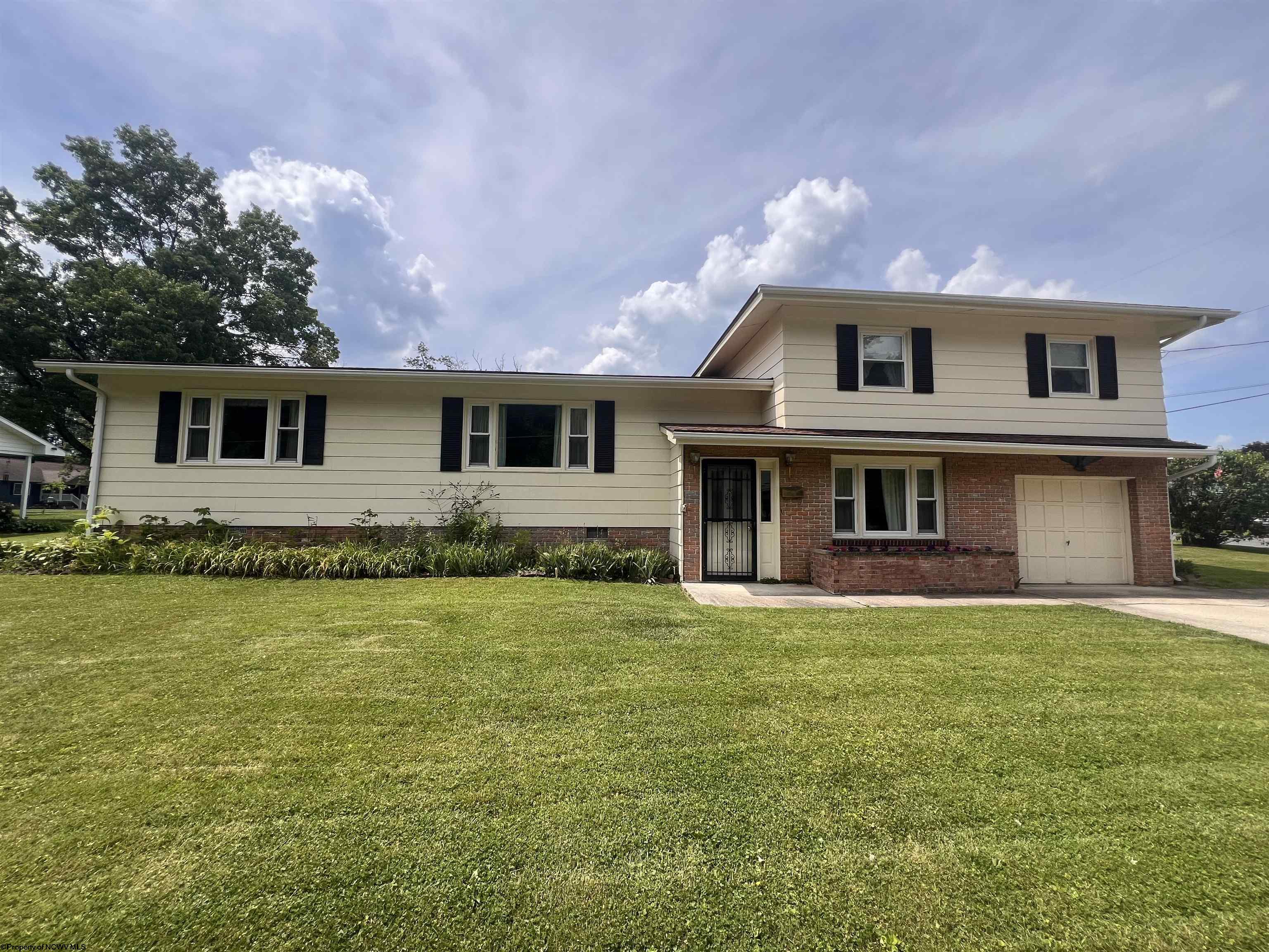 201 Alexander Avenue Elkins WV 26241