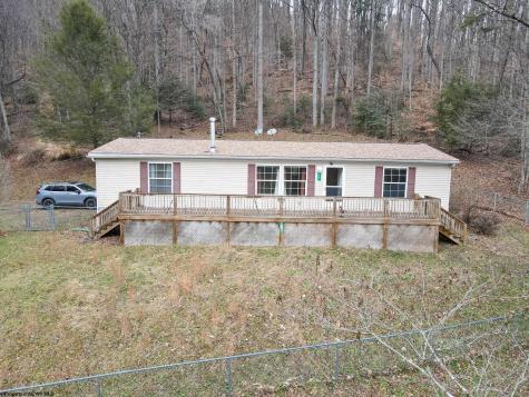 25 Second Avenue Ansted WV 25812