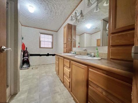 25 Second Avenue Ansted WV 25812