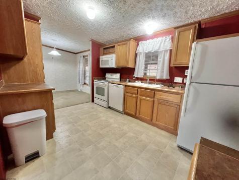 25 Second Avenue Ansted WV 25812