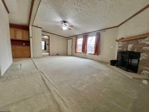 25 Second Avenue Ansted WV 25812
