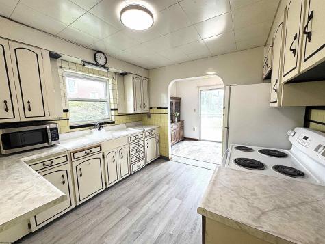 207 Florida Avenue Fairmont WV 26554