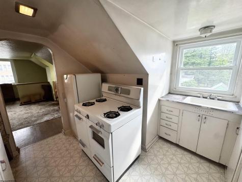 207 Florida Avenue Fairmont WV 26554
