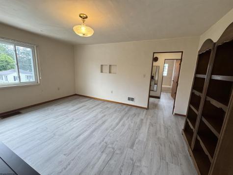 207 Florida Avenue Fairmont WV 26554