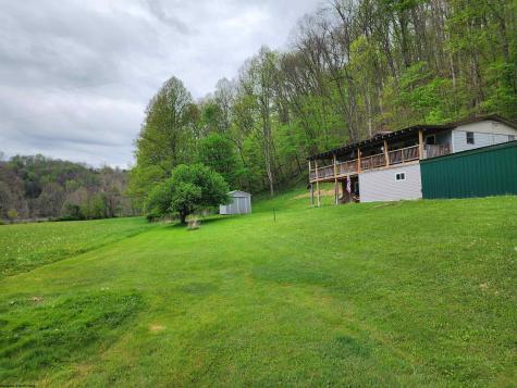 89 Snyder Road Harman WV 26270