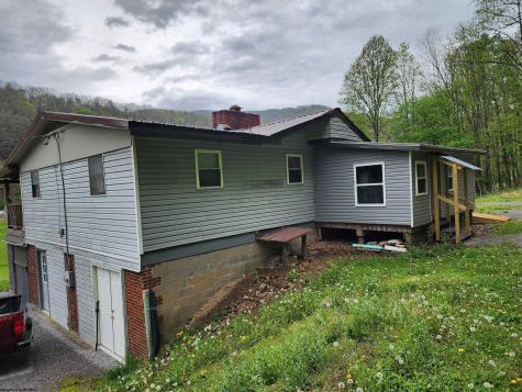 89 Snyder Road Harman WV 26270