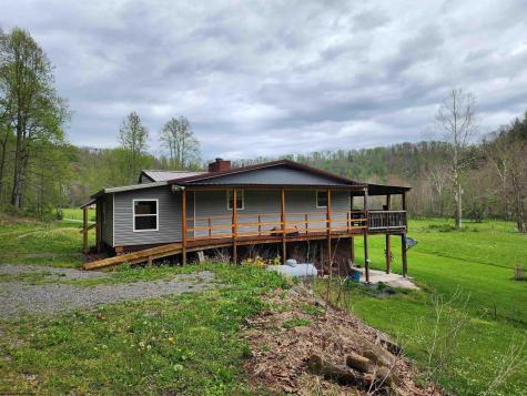 89 Snyder Road Harman WV 26270