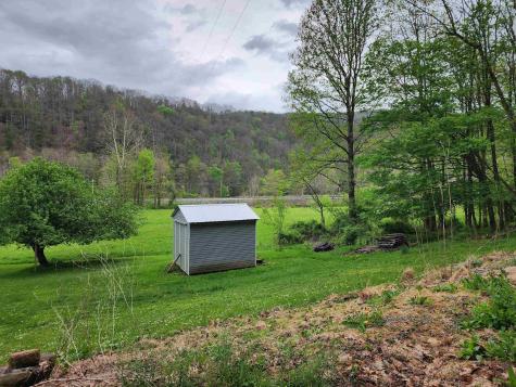89 Snyder Road Harman WV 26270