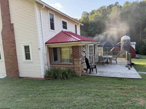 223 Dudley Fork Road Mannington WV 26582