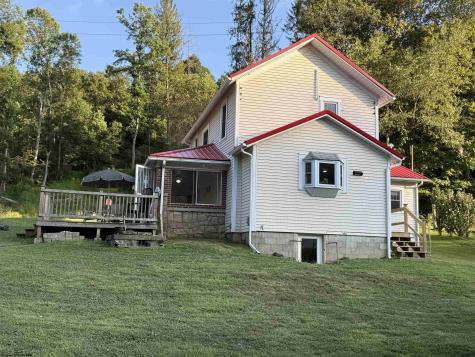 223 Dudley Fork Road Mannington WV 26582