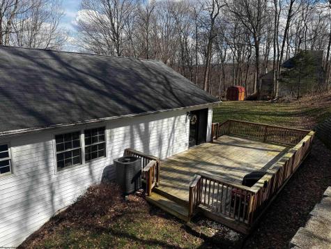 33 Rocky Top Lane Morgantown WV 26508