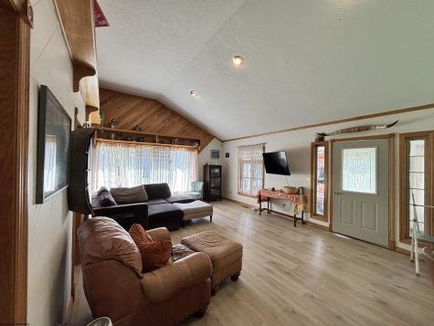 97 Indian Oaks Lane Belington WV 26250
