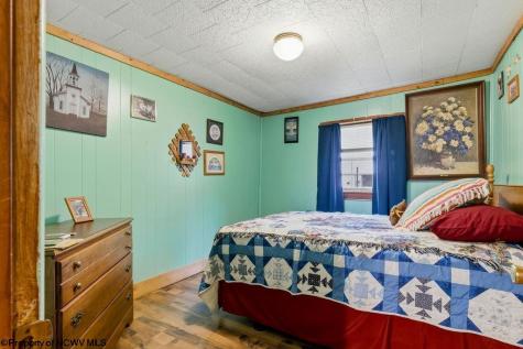 115 Virginia Street Gassaway WV 26624