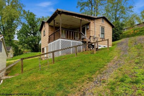 115 Virginia Street Gassaway WV 26624
