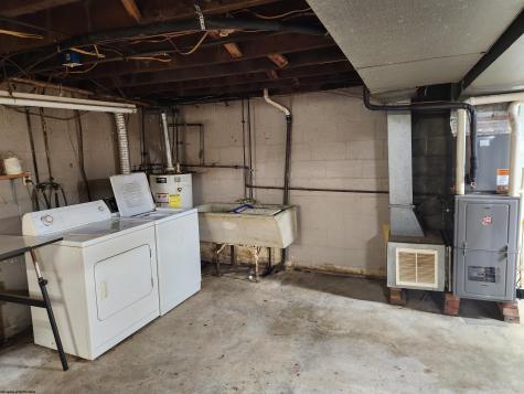 862 Chicken Farm Road Clarksburg WV 26301