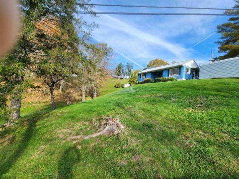 862 Chicken Farm Road Clarksburg WV 26301