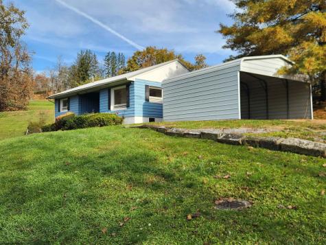 862 Chicken Farm Road Clarksburg WV 26301