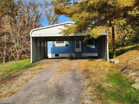 862 Chicken Farm Road Clarksburg WV 26301