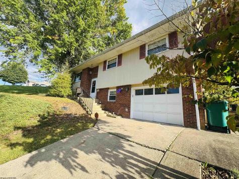 1322 Lincoln Way Fairmont WV 26554