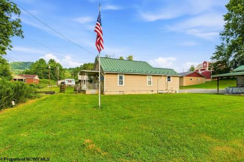 3051 River Road Clarksburg WV 26301