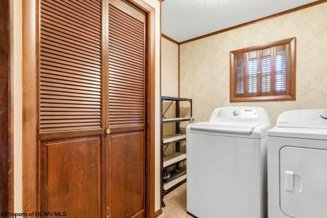 3051 River Road Clarksburg WV 26301