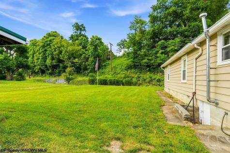 3051 River Road Clarksburg WV 26301