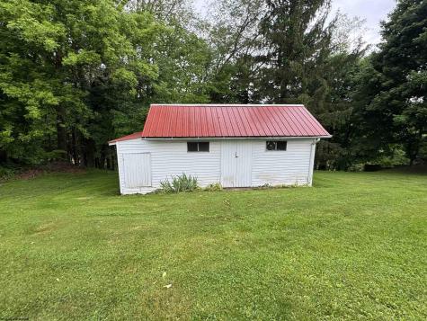 172 Hundley Street Masontown WV 26542