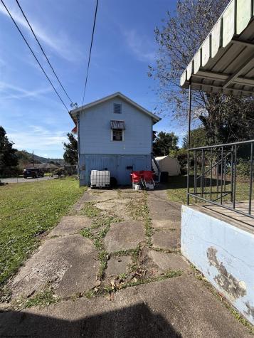 115 Mcgary Avenue Weston WV 26452