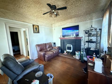 115 Mcgary Avenue Weston WV 26452