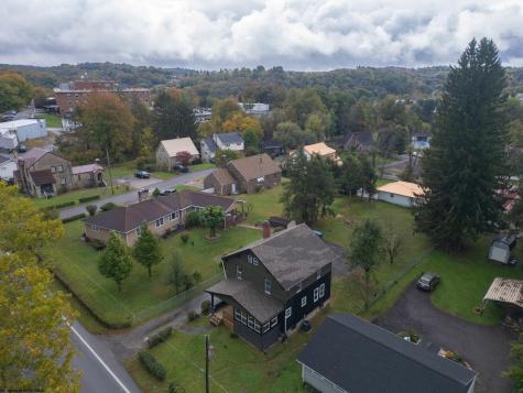 604 Country Club Road Fairmont WV 26554