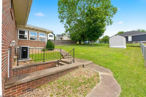 642 Pennsylvania Avenue Bridgeport WV 26330