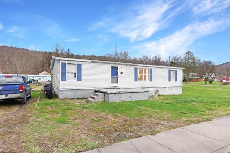 46 Wall Street Albright WV 26519