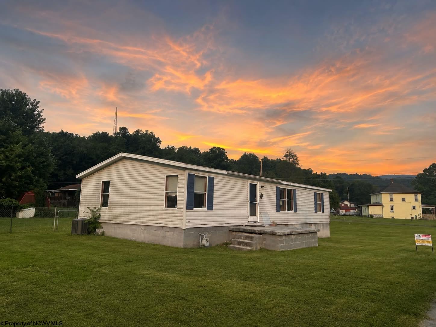 46 Wall Street Albright WV 26519
