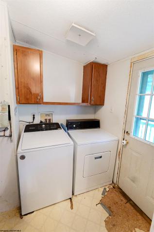 46 Wall Street Albright WV 26519