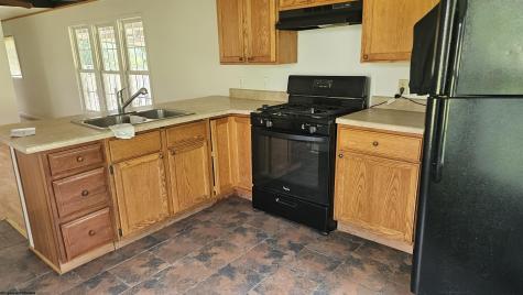 348 Brown Avenue Belington WV 26250-9203