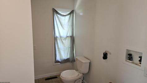 348 Brown Avenue Belington WV 26250-9203