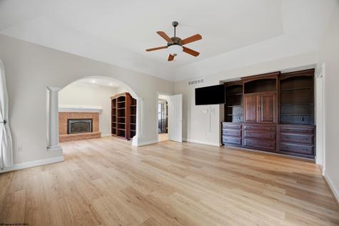 24 Woodcliff Drive Fairmont WV 26554