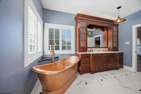 24 Woodcliff Drive Fairmont WV 26554