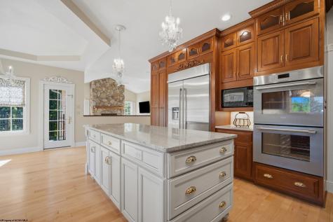 24 Woodcliff Drive Fairmont WV 26554