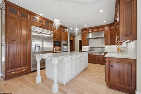 24 Woodcliff Drive Fairmont WV 26554