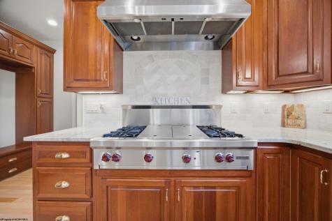 24 Woodcliff Drive Fairmont WV 26554