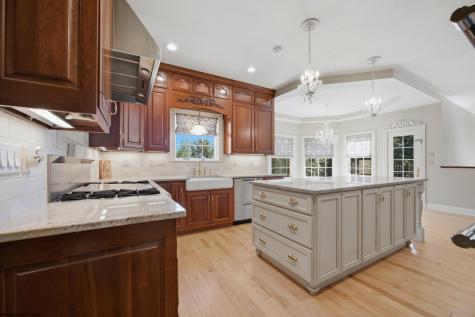 24 Woodcliff Drive Fairmont WV 26554