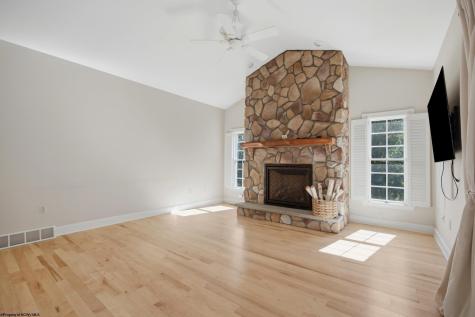 24 Woodcliff Drive Fairmont WV 26554
