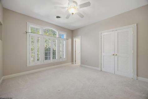 24 Woodcliff Drive Fairmont WV 26554
