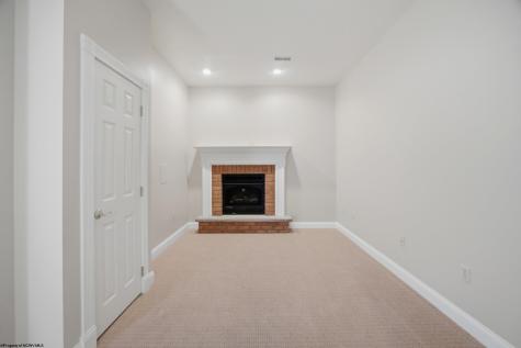 24 Woodcliff Drive Fairmont WV 26554
