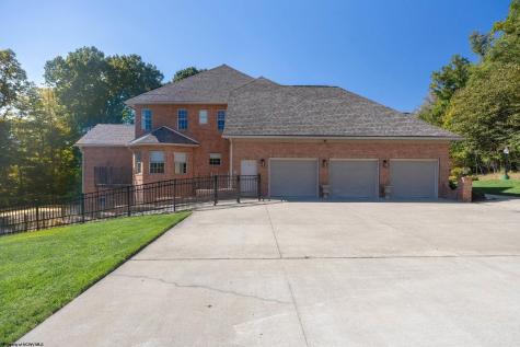 24 Woodcliff Drive Fairmont WV 26554